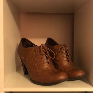 American Eagle Heeled Booties size 10 Women’s